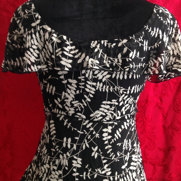 🖤 Vintage Nine West adorable, classy blouse - Picture 2 of 5